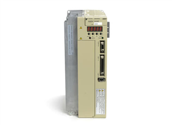 Nuovo SGDH-30AE Yaskawa Sigma II Servoamplificatore originale 0,5 KW