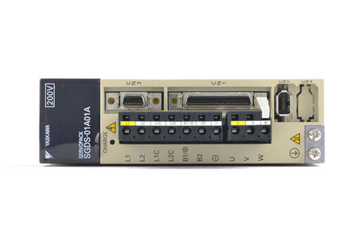 Yaskawa SGDS-01A01A Servo drive tipo CA 100W 200V Nuovo originale