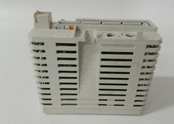 ABB DO815 3BSE013258R1 8 canale modulo di uscita digitale 24V con protezione contro sovraccarico