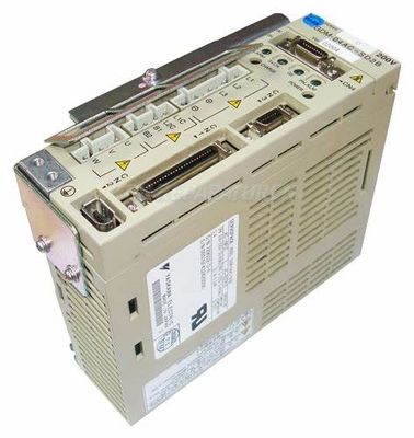 Yaskawa SGDM-01AD 1 Fase 2A 200V 100W 0.13HP SERVOPACK Servo Drive CA