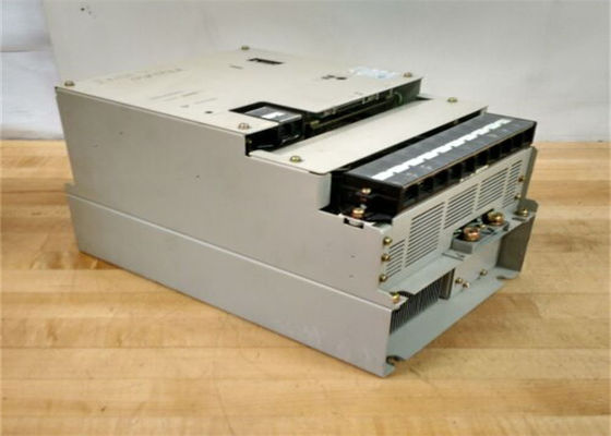 Nuovo servo amplificatore Yaskawa SGDB-75ADG Nuovo originale in scatola