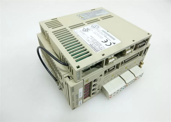 Nuovo Yaskawa SGDH-A3AE 200-230V AC Servo Drive in scatola originale