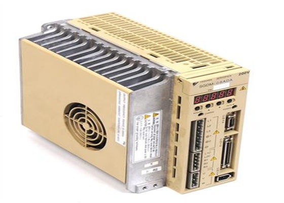 Brand Yaskawa SGDM-08ADA Nuovo servo amplificatore CA in scatola originale