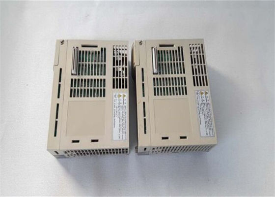Yaskawa SGDG-01GT Serie Legend Nuovo Servo Amplificatore 0.1kw 253V