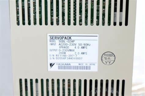 Nuovo servo propulsore industriale di Yaskawa SGDL-02AP 230V in originale