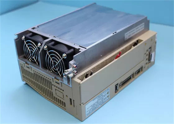 Yaskawa SGDM-20AC-SD2BM Nuovo servo amplificatore in scatola originale