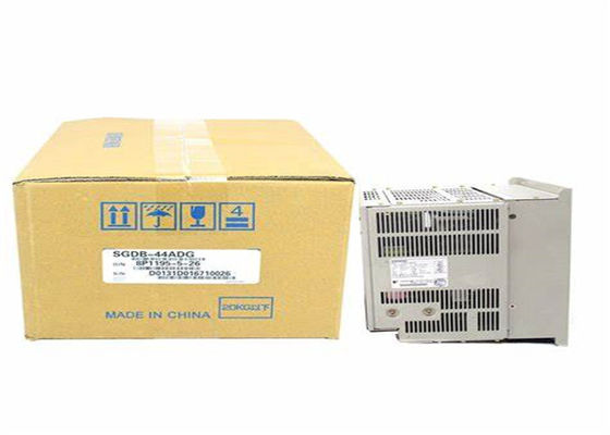 Nuovo servo amplificatore SGDB-44ADG 230V 3 fasi in scatola