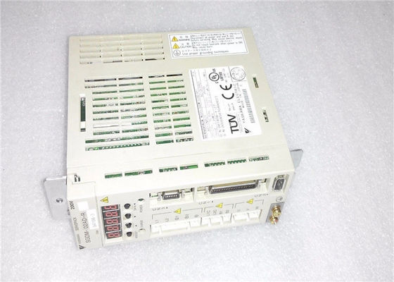 Brand Yaskawa SGDM-02AD-R Nuovo servo amplificatore CA in scatola originale