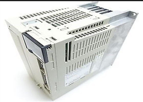 Nuovo amplificatore Yaskawa SGDS-30A05A in scatola originale