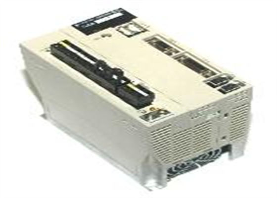 Yaskawa SGDS-50A15A AC Servo Amplificatore 200V Voltaggio Nuovo
