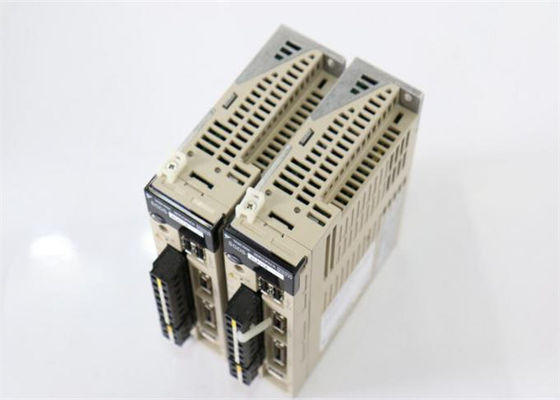 Yaskawa SGDS-50A15A AC Servo Amplificatore 200V Voltaggio Nuovo