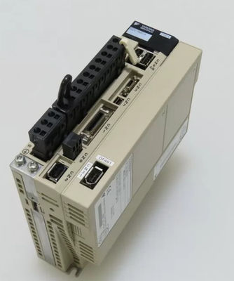 Servo amplificatore Yaskawa Modello SGDV-180A15A Nuovo in scatola