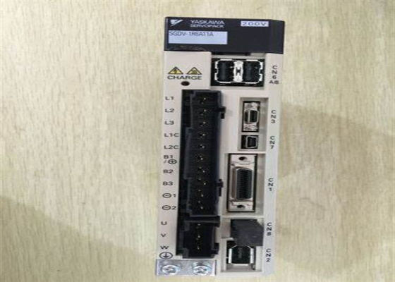 Yaskawa SGDV-1R6A11A AC Servo Amplificatore 200W Nuovo in scatola