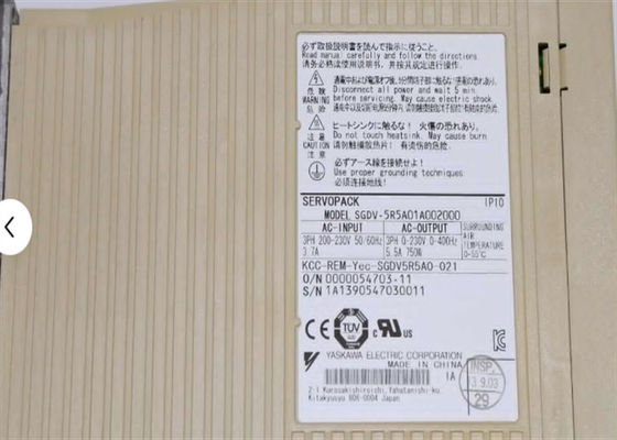 Yaskawa SGDV-5R5A01A002000 200V AC Servo Amplificatore originale Nuovo
