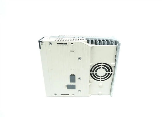 Servo amplificatore Yaskawa SGDV-5R5A21A 750W uscita originale nuovo