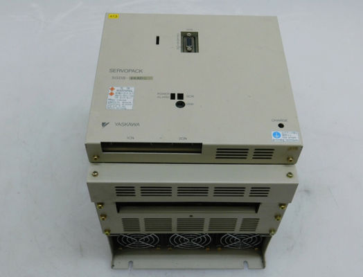 Yaskawa SGDB-44ADG-P 200-230 V AC Input 3 Phase Input/Output 4,4 kW (5,90 CV)