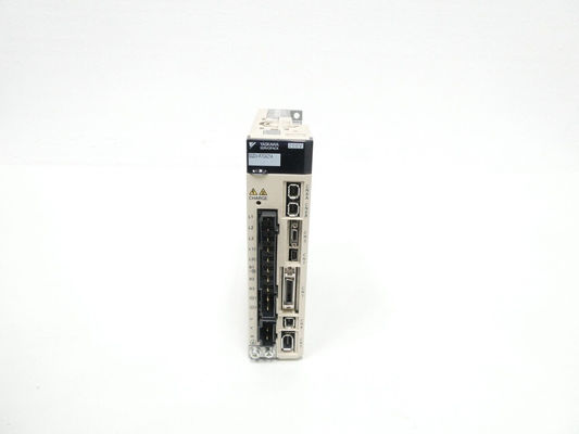 Brand Yaskawa SGDV-R70A21A Servo amplificatore a corrente alternata 0.05kw Output Nuovo