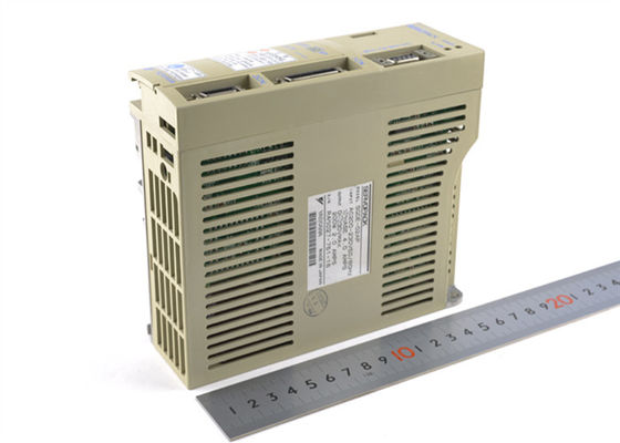 Yaskawa SGDE-02AP 230V AC Servo Amplificatore Nuovo Originale