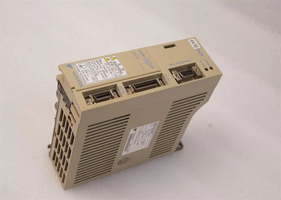Yaskawa SGDE-A5AP 200V AC Servo Amplificatore Nuovo originale