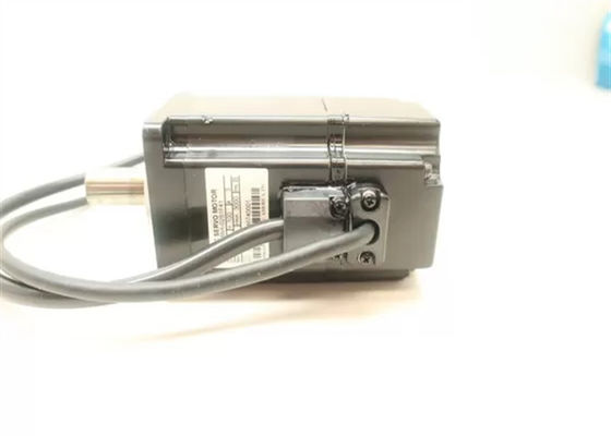Yaskawa SGMAH-02BBAB1 200V AC Servo Motor Nuovo in Originale