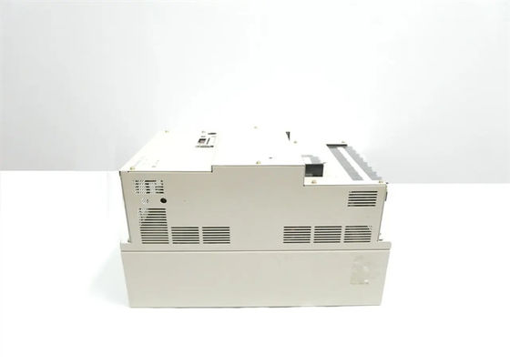 SGDH-1AAE Servo Drives Yaskawa Nuovo di zecca in scatola originale 230V