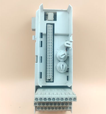 ABB TU810V1 3BSE013230R1 Compact Module Termination Unit 2x8 terminali del segnale