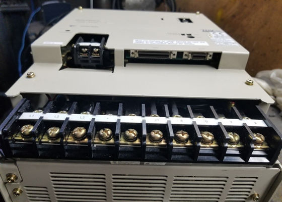 Yaskawa Industrial SGDB-60AD Servo Drives Nuovo Nuovo in scatola