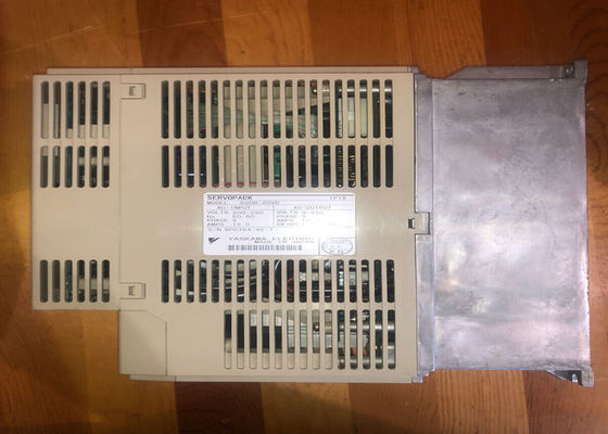 Nuovo Yaskawa SGDB-20VD AC Servo Drives 230V Voltage Original Box