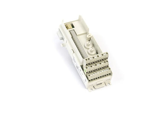 ABB TU811V1 3BSE013231R1 Compact Module Termination Unit 1x8 terminali del segnale