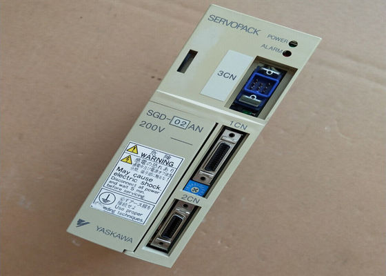 Yaskawa SGD-02AN Servo Drives 1 anno di garanzia Nuova scatola originale