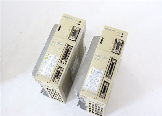 SGDA-04AP Yaskawa Servo Drives Nuovo in scatola originale 200V