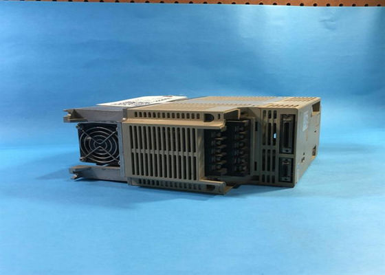 Servo drivers industriali Nuova scatola originale Yaskawa SGDB-05AD