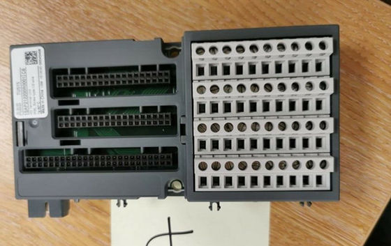 ABB TU515 1SAP212200R0001 Unità terminale I/O per moduli digitali analogici e 24 VDC