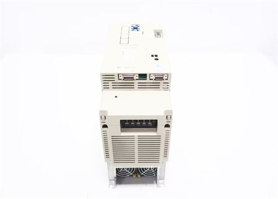 Yaskawa Nuovo Servo Drives per l'industria SGDB-30AN Original Box