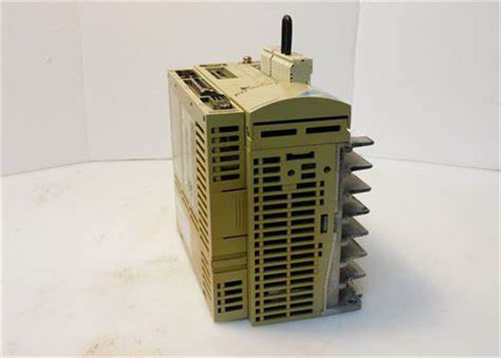 Yaskawa Servo Drives SGDG-04GT-F Industria Nuovo originale