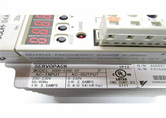 Yaskawa Sigma Serie 2 SGDH-04AE-OY Servo Drive Nuova scatola