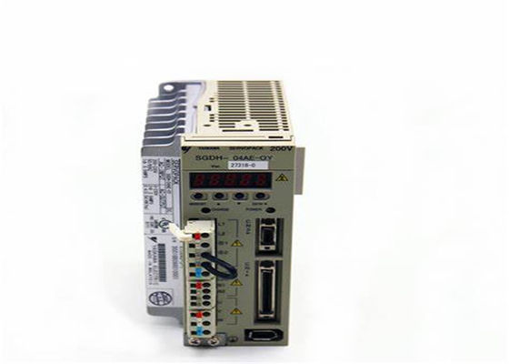 Yaskawa Sigma Serie 2 SGDH-04AE-OY Servo Drive Nuova scatola