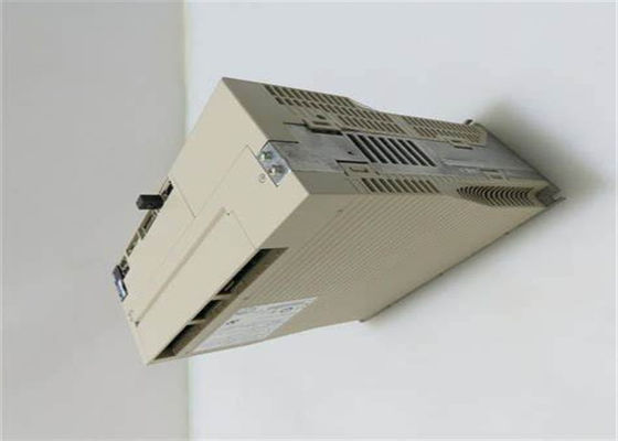 SGDV-330A11A Yaskawa Servo Drives Industria Nuovo originale