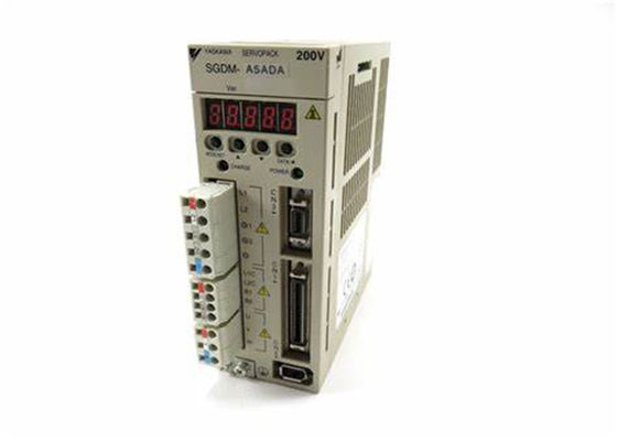 Servo amplificatore Yaskawa SGDM-A5ADA AC Nuovo in scatola originale