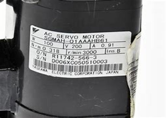 Nuovo motore Yaskawa SGMAH-01AAAHB61 in scatola originale