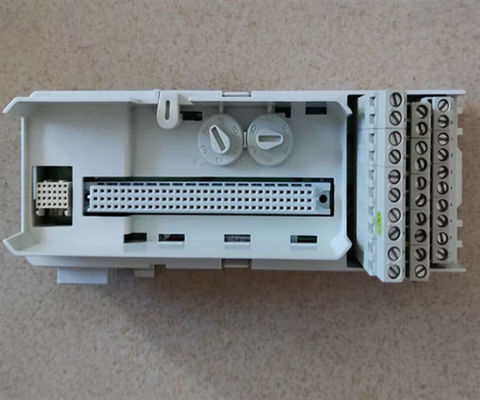 ABB 3BSE013230R1 Modulo di terminazione compatto MTU TU810V1