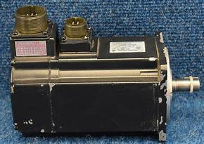 200W Yaskawa Industrial AC Servo Motor USAGED-02C22K Nuovo
