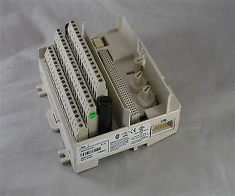 3BSE013234R1 ABB TU830V1 Unità di terminazione modulo esteso PLC ABB Advant 800xA