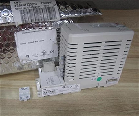 ABB 3BSE013208R1 Modulo Bus Cluster Modem Tipo TB820V2