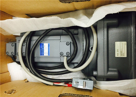 Mitsubishi MELSERVO HIGH SPEED HA-FE63 AC SERVO MOTORE HA-FE63BG