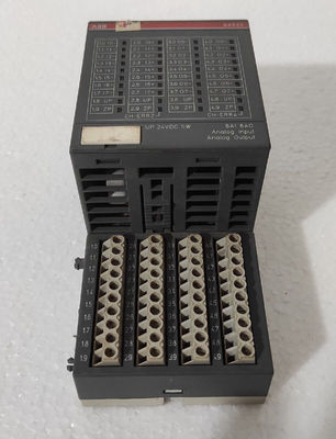 AX522 24V PLC digitale I O Modulo ABB Nuovo in scatola originale