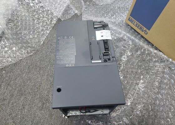 Mitsubishi 3 fase AC Servo Driver MR-J3-700B 7KW Amplificatore motore nel sistema di controllo NUOVO