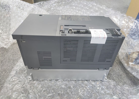 Mitsubishi 3 fase AC Servo Driver MR-J3-700B 7KW Amplificatore motore nel sistema di controllo NUOVO
