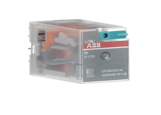 Il relè di interfaccia pluggabile ABB CR-M024DC4L 1SVR405613R1100 è un relè in miniatura.