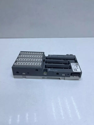 230V ABB Brand Digital Autoamtion I O Modulo TU531 Scatola originale
